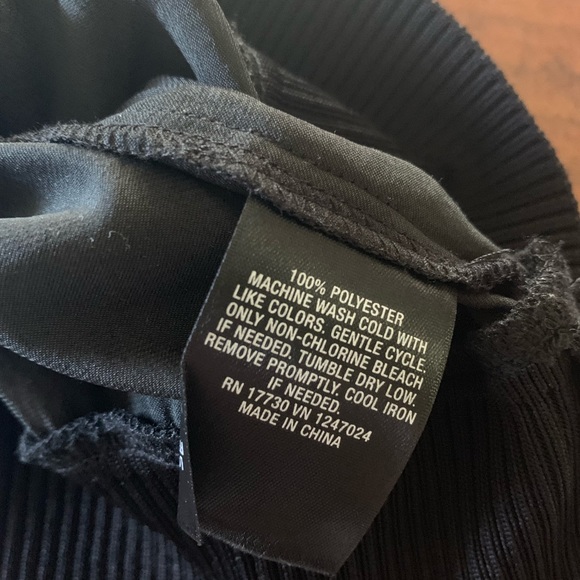 Mossimo XL black top - Picture 6 of 7